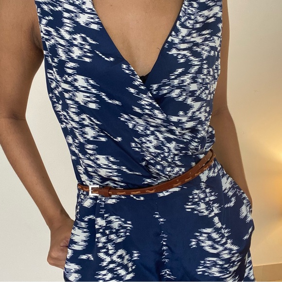Mast & harbour playsuit jumpsuit navy blue white pattern, belt loops, pockets. - Picture 6 of 6
